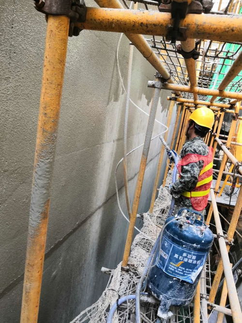 深圳工裝裝修 專業水電安裝、石膏板玻璃隔墻與無氣噴涂翻新的全方位施工方案